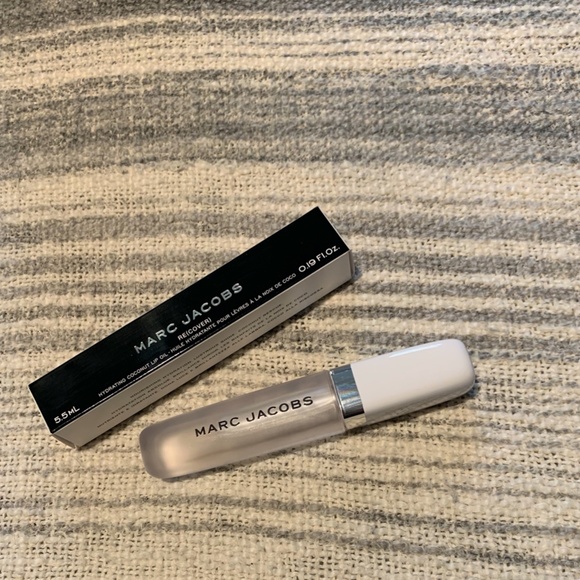 ** SOLD ** MARC JACOBS Hydrating Coconut Lip Oil - Picture 2 of 2